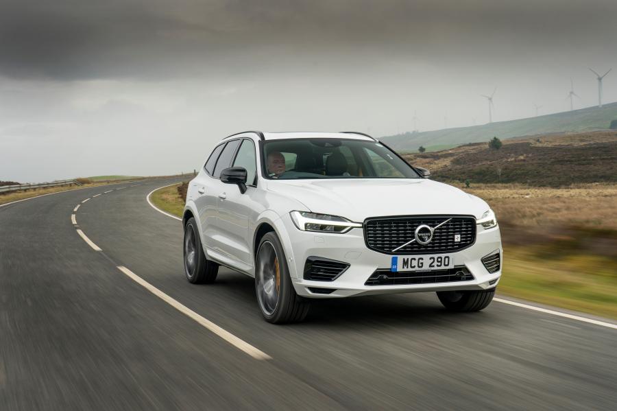  Volvo XC60 T8 Polestar Engineered 2019 года  (UK) (фото 36 из 40)